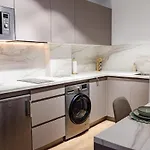 Alcaravaneras Loft Apartment *